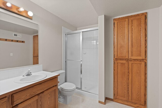 13419 N Whitehouse Ct, Spokane, WA 99208 - full bathroom featuring a shower stall and vanity