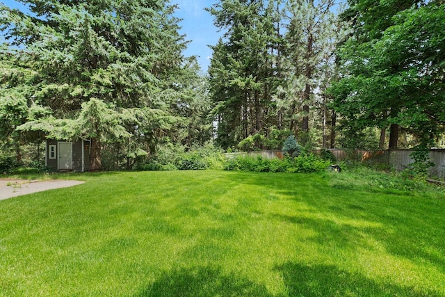13419 N Whitehouse Ct, Spokane, WA 99208 - view of yard featuring an outbuilding
