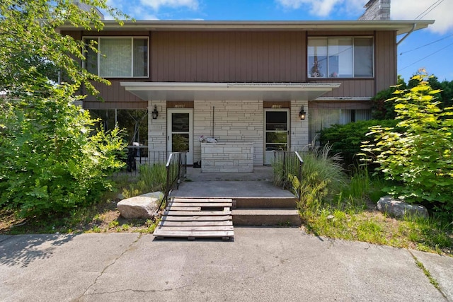 10024-10026 N Whitworth Dr, Spokane, WA 99218 - photo 1