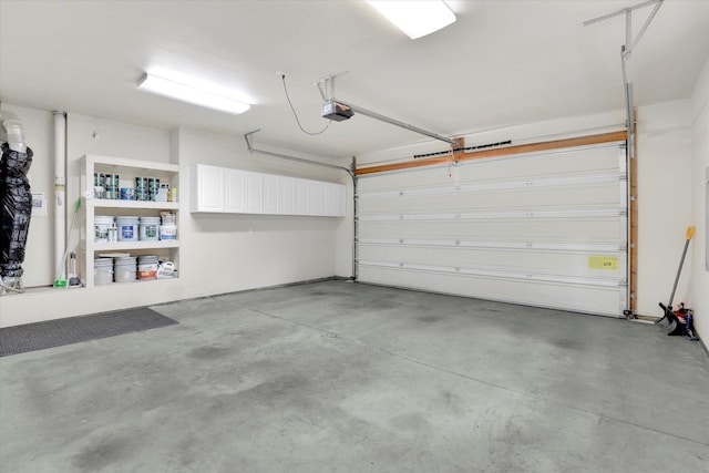 13306 N Muzzy Rd, Newman Lake, WA 99025 - garage with a garage door opener