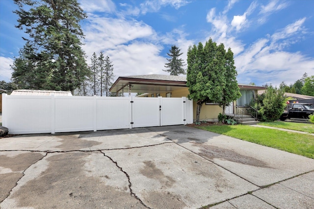 3511 W Francis Ave, Spokane, WA 99205 - view of front of home featuring a gate