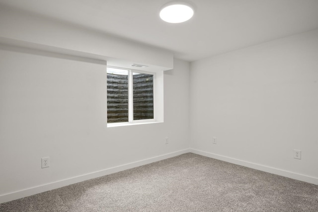 17 E 34th Ave, Spokane, WA 99203 - unfurnished room featuring carpet floors and baseboards