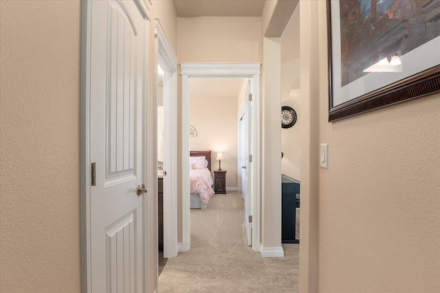 9302 W Floyd Dr, Cheney, WA 99004 - hallway featuring carpet and a textured wall