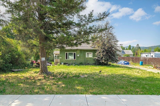 1111 W Main Ave, Chewelah, WA 99109 - view of yard