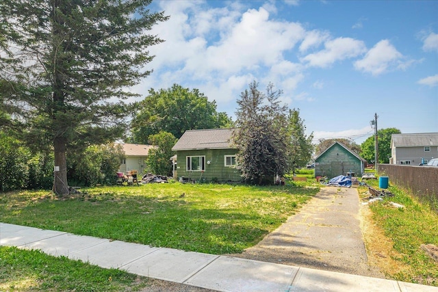 1111 W Main Ave, Chewelah, WA 99109 - view of front of property with concrete driveway