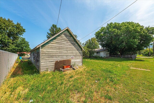 1111 W Main Ave, Chewelah, WA 99109 - view of side of property