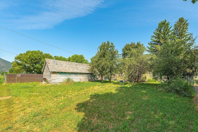 1111 W Main Ave, Chewelah, WA 99109 - view of yard
