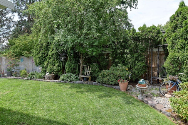 9405 N Normandie Ln, Spokane, WA 99218 - view of yard