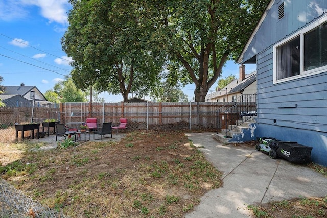 1630 E Broad Ave, Spokane, WA 99207 - fenced backyard with a patio