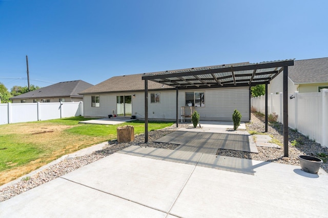 1819 N Center Ln, Spokane Valley, WA 99212 - rear view of property with a patio area and a fenced backyard