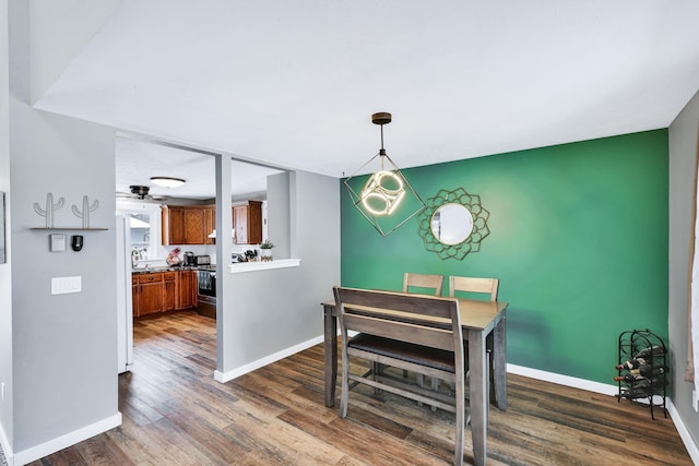 2202 E 50th Ave, Spokane, WA 99223 - dining space with dark wood-style flooring and a ceiling fan