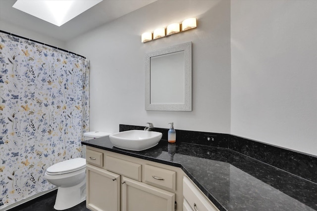 2019 S Saint Charles Rd, Veradale, WA 99037 - full bath with vanity and curtained shower