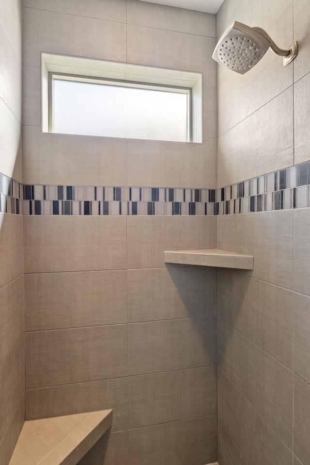 8814 E Clearview Ln, Spokane, WA 99217 - bathroom featuring a tile shower