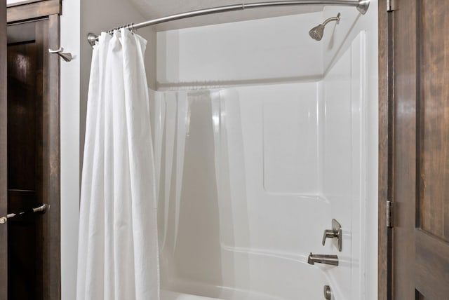 8814 E Clearview Ln, Spokane, WA 99217 - bathroom with shower / tub combo