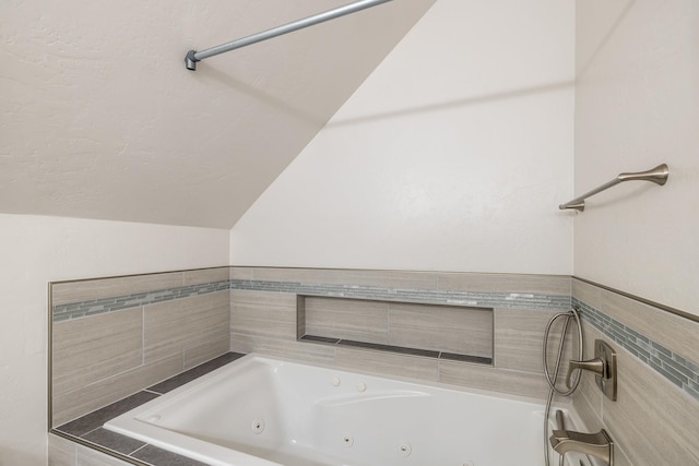 4171 S Westway Dr, Coeur D Alene, ID 83814 - full bath featuring a whirlpool tub and vaulted ceiling