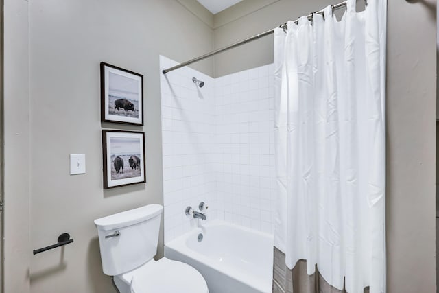 613 W Kiernan Ave, Spokane, WA 99205 - bathroom with toilet and shower / bath combo