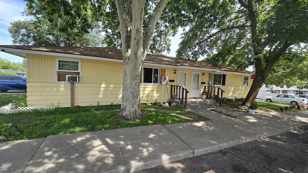 3216 N Maple St Unit 3218, Spokane, WA 99205 - view of single story home