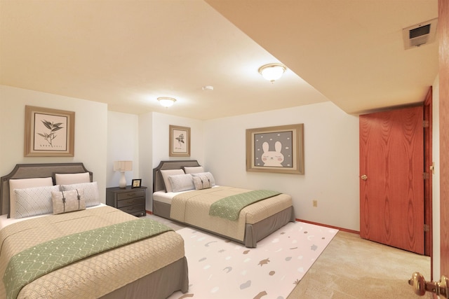 10207 N Comanche Dr, Spokane, WA 99208 - bedroom featuring carpet and baseboards