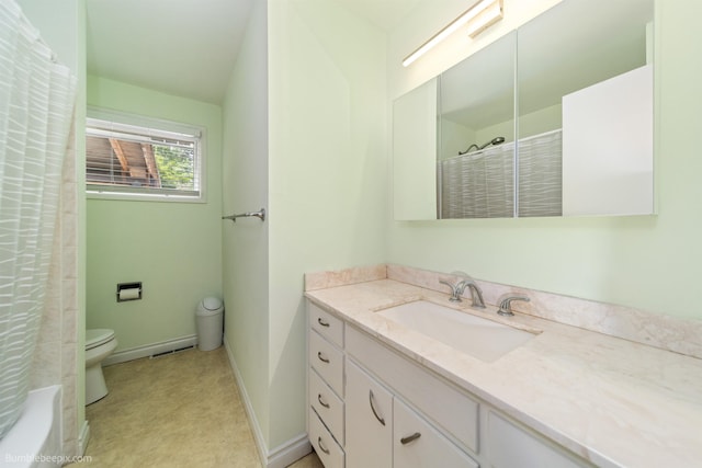 224 W Hoerner Ave, Spokane, WA 99218 - full bathroom with vanity and a shower with curtain