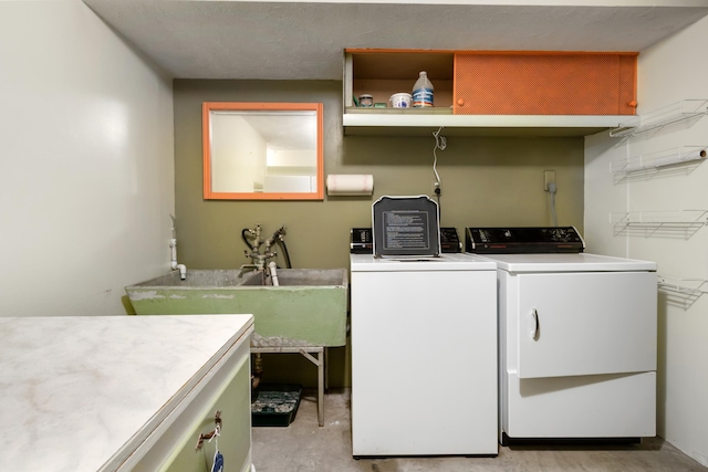 4112 S Hogan St, Spokane, WA 99203 - washroom with independent washer and dryer