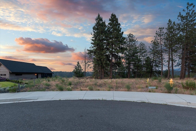 5211 S Falcon Point Ct, Spokane, WA 99224