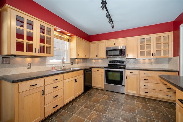 2507 S Hatch St, Spokane, WA 99203 - photo 11