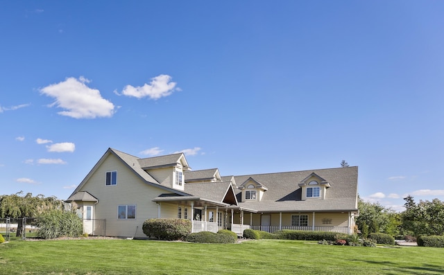 2804 W Johannsen Rd, Spokane, WA 99208 - view of front of house featuring covered porch and a front lawn