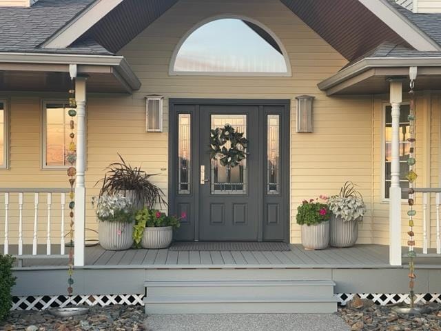 2804 W Johannsen Rd, Spokane, WA 99208 - view of exterior entry featuring a porch