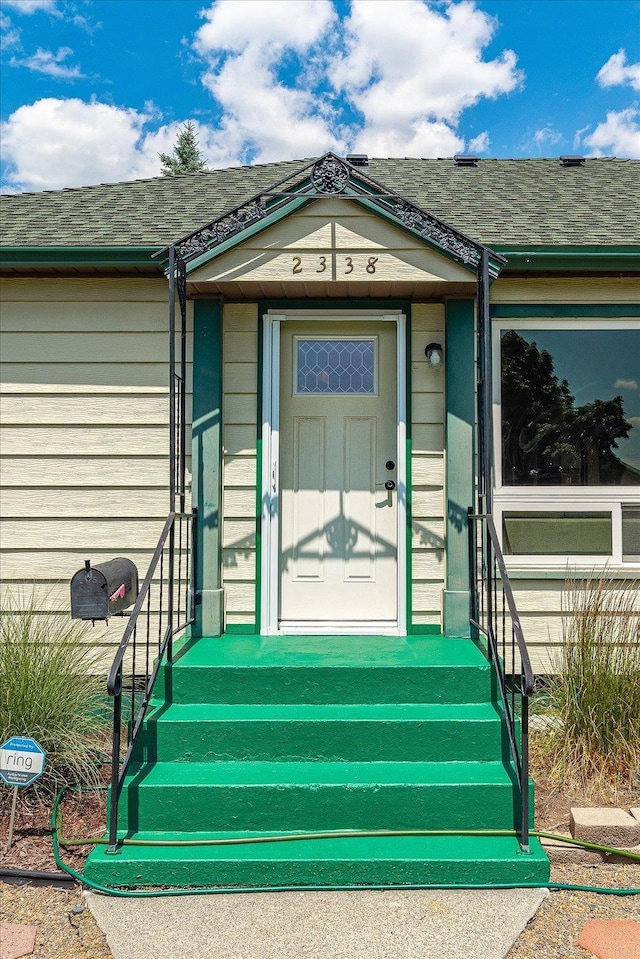 2338 W Euclid Ave, Spokane, WA 99205 - entrance to property with roof with shingles