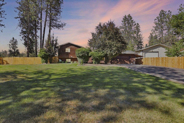10946 W Sagewood Rd, Nine Mile Falls, WA 99026 - view of front facade