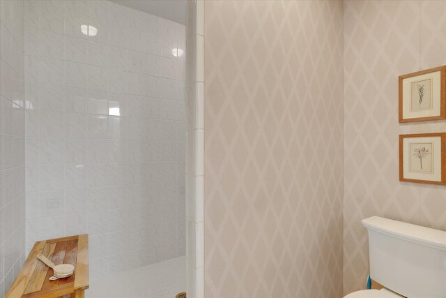 4402 S Saint Andrews Ln, Spokane, WA 99223 - bathroom with walk in shower and toilet