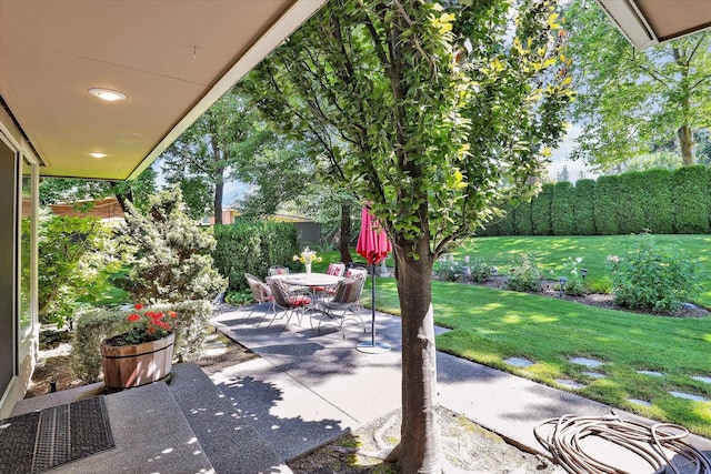 4402 S Saint Andrews Ln, Spokane, WA 99223 - view of patio with outdoor dining space