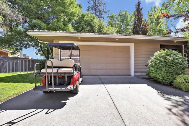 4402 S Saint Andrews Ln, Spokane, WA 99223 - view of front facade featuring driveway and a garage