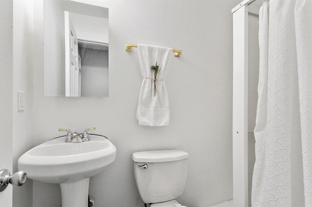 1023 W Maxwell Ave, Spokane, WA 99201 - full bathroom with toilet