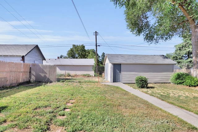 1407 E Broad Ave, Spokane, WA 99207 - view of yard featuring an outdoor structure