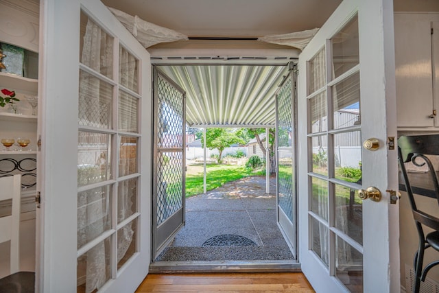 5224 N Post St, Spokane, WA 99204 - entryway with light wood-style flooring