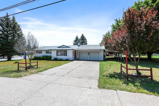 1401 W 1st St, Newport, WA 99156 - ranch-style home featuring an attached garage and driveway