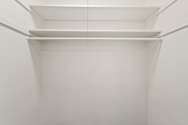 10124 N Wellen Ln, Spokane, WA 99218 - view of closet
