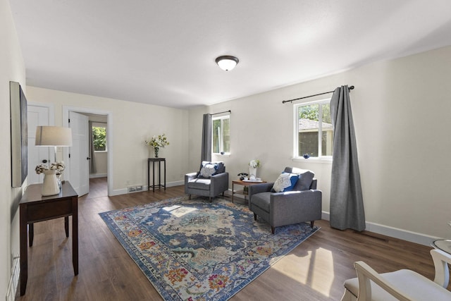 10124 N Wellen Ln, Spokane, WA 99218 - living area with wood finished floors and baseboards