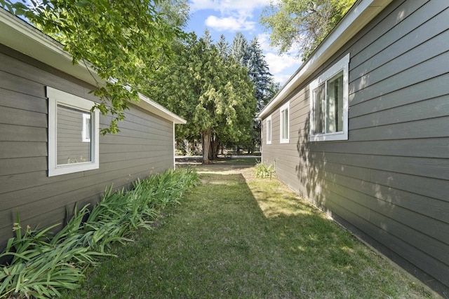 10124 N Wellen Ln, Spokane, WA 99218 - view of grassy yard