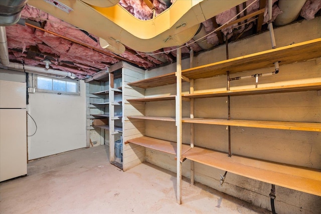 2828 S Arthur St, Spokane, WA 99203 - below grade area with freestanding refrigerator