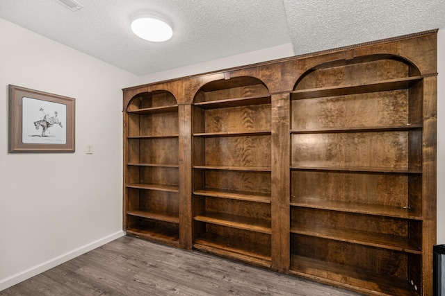 11912 N Atlantic St, Spokane, WA 99218 - detailed view of a textured ceiling and wood finished floors