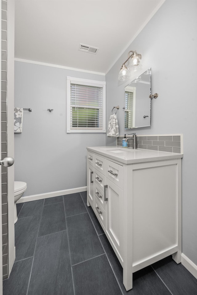 11912 N Atlantic St, Spokane, WA 99218 - bathroom with vanity and toilet