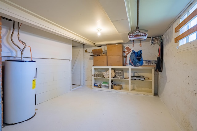 3927 N Jefferson St, Spokane, WA 99205 - below grade area with gas water heater