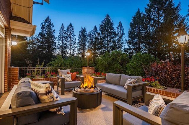 1807 E Pinegate Ln, Spokane, WA 99224 - view of patio featuring an outdoor living space with a fire pit