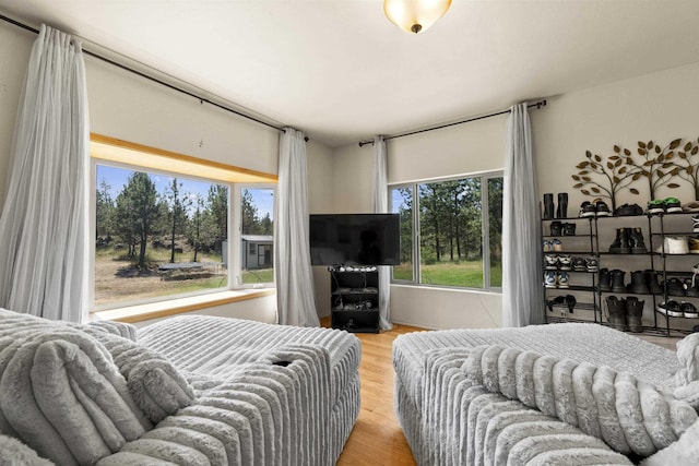 20902 S Ritchey Rd, Spokane, WA 99004 - bedroom featuring wood finished floors