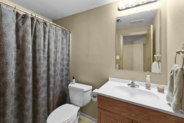 17607 E Judkins Rd, Spokane, WA 99217 - full bath featuring vanity, a textured wall, and curtained shower