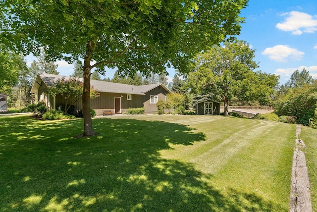 996A Basin Rd, Colville, WA 99114 - view of grassy yard with a shed