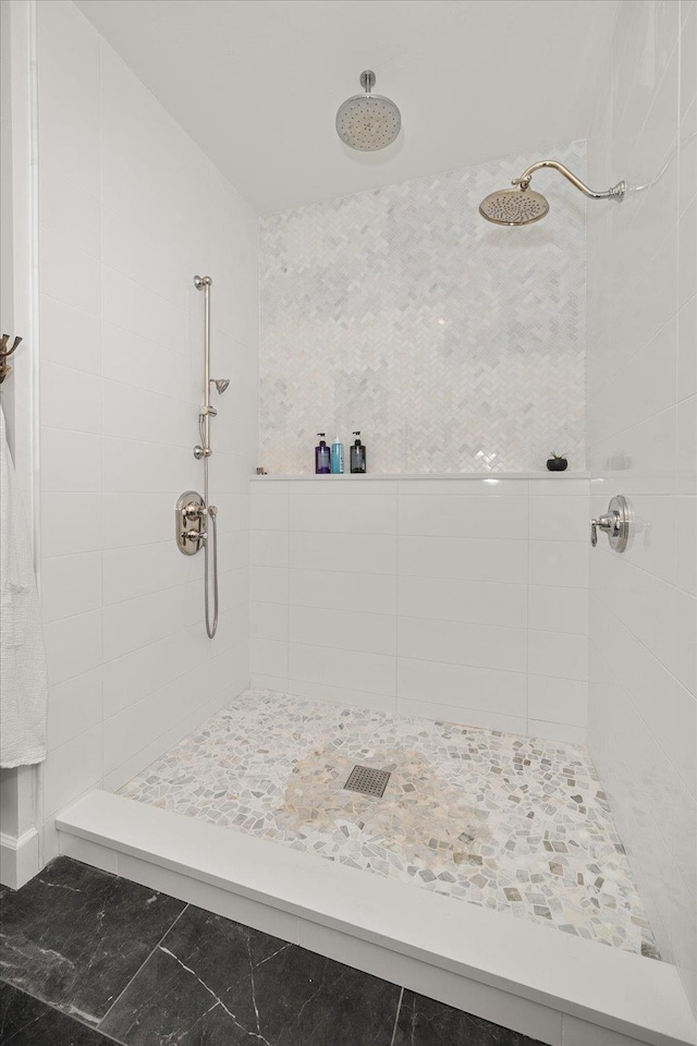 3103 W 18th Ave, Spokane, WA 99224 - bathroom with tiled shower