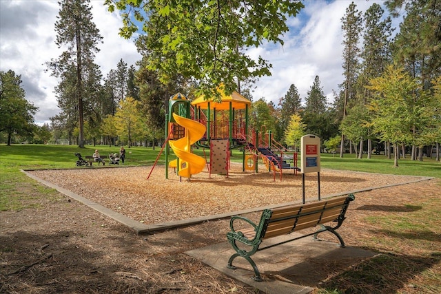 1123 W 25th Ave, Spokane, WA 99203 - community jungle gym with a yard
